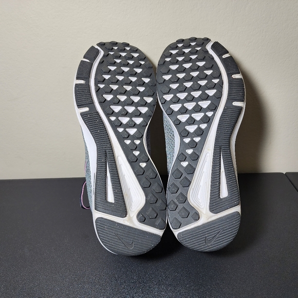 Nike Quest 2 Running Shoes Cool Grey Pink White CJ6696-004 Womens Size 9.5 - Picture 9 of 11